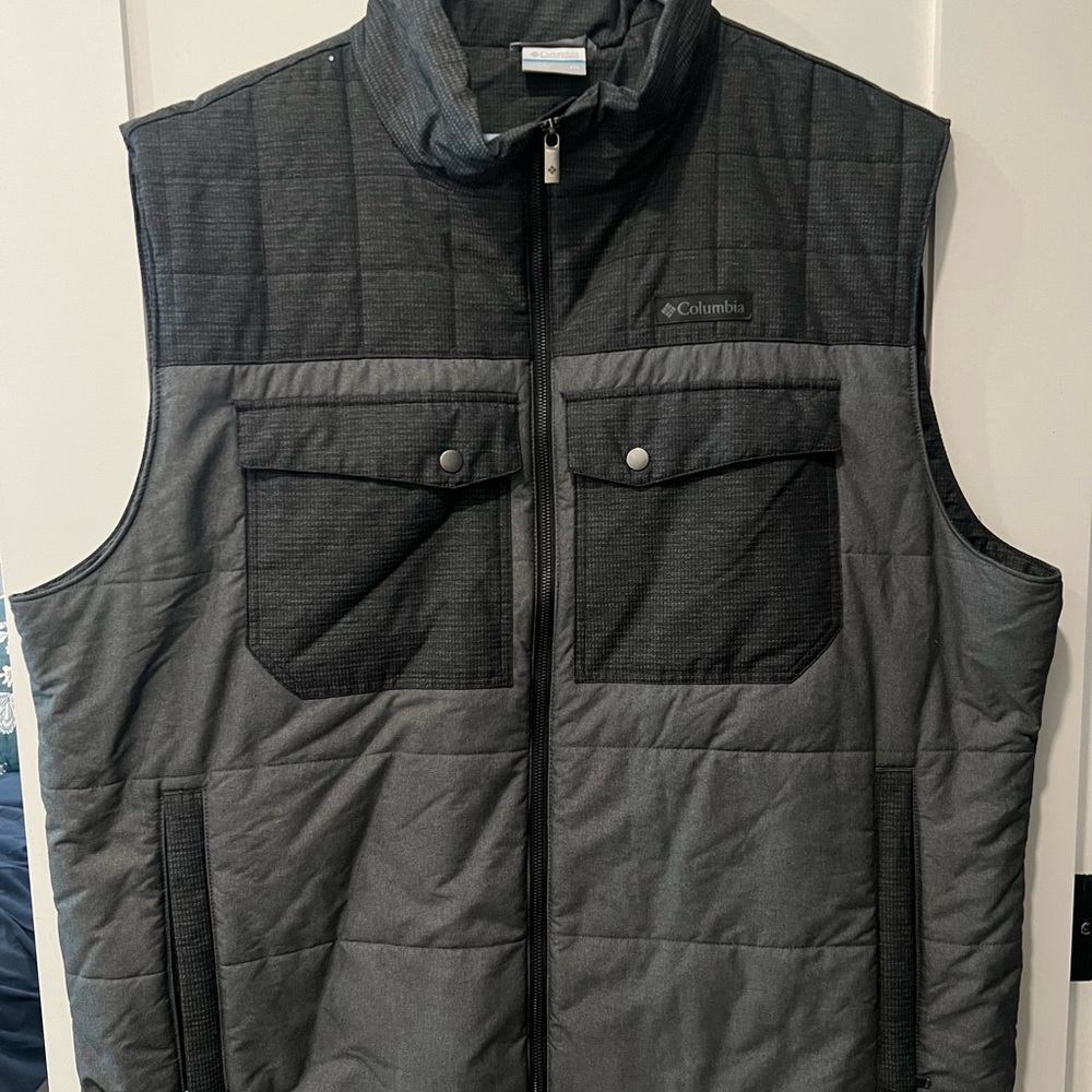 Men’s Columbia vest